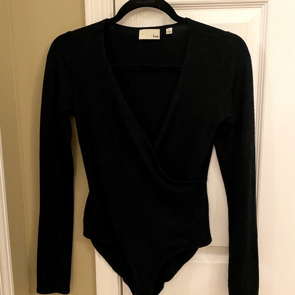 Wilfred Black Long-sleeve V-Beck Bodysuit.